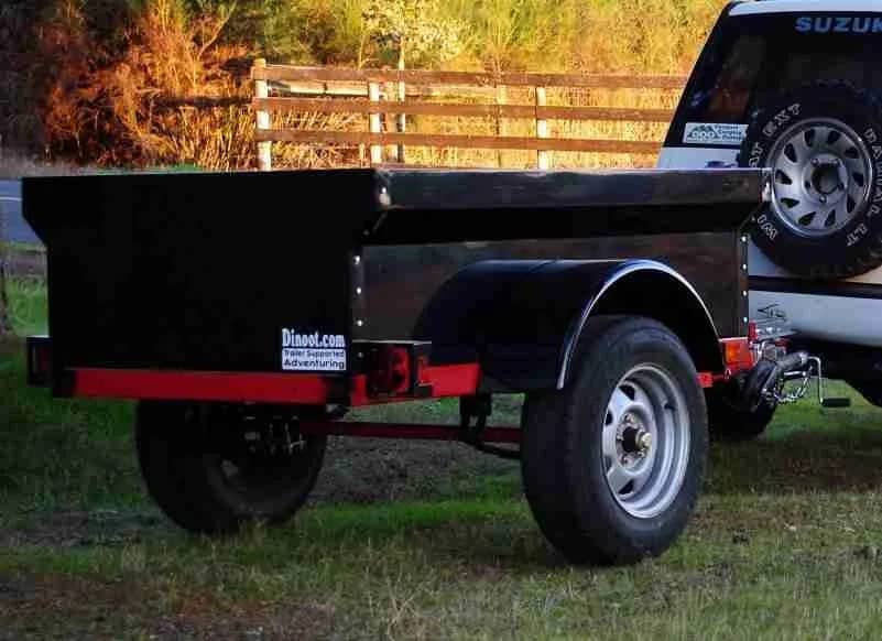 jeep M416 trailer by Dinoot Trailers heading-out